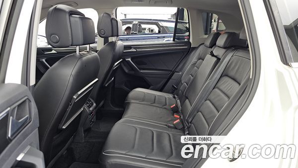 Volkswagen Tiguan 2020, фото 16