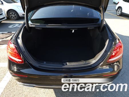Mercedes-Benz E-Class 2020, фото 20