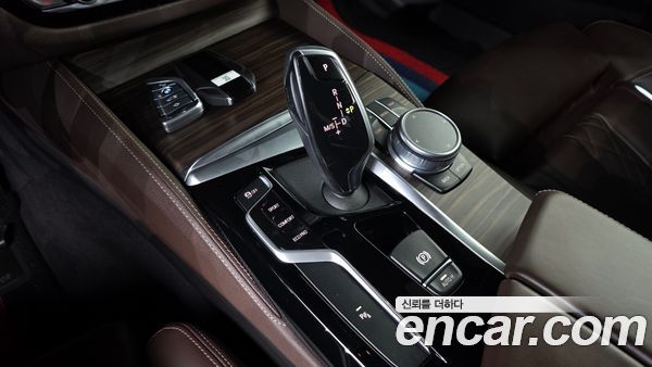 BMW 5 Series 2020, фото 9
