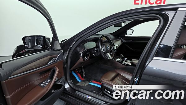 BMW 5 Series 2020, фото 10