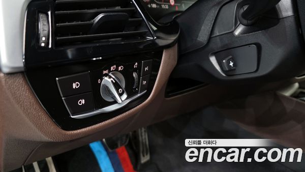 BMW 5 Series 2020, фото 12