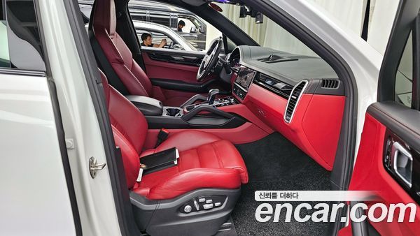 Porsche Cayenne 2021, фото 11