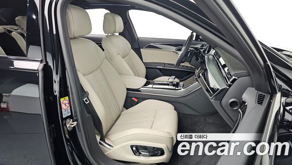 Audi A8 2023, фото 10