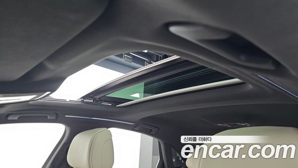Audi A8 2023, фото 16
