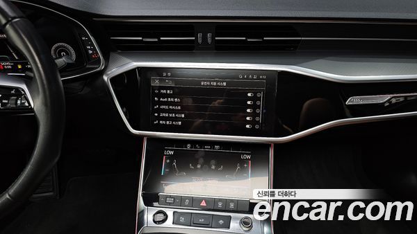 Audi A6 2021, фото 14