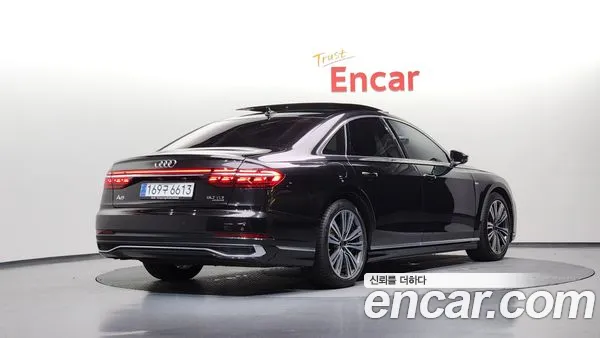 Audi A8 2023, фото 2