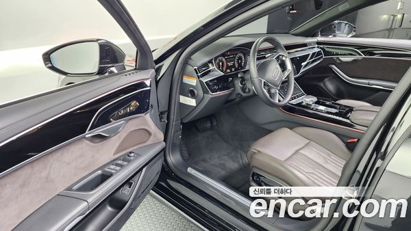 Audi A8 2023, фото 10