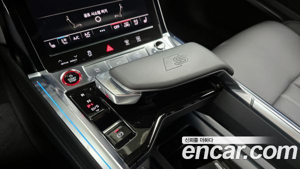 Audi e-tron 2023, фото 9