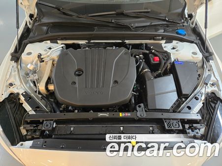 Volvo V60 2025, фото 6