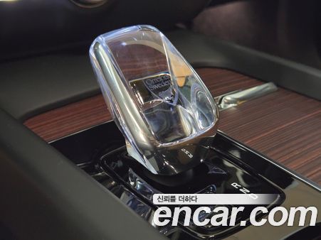 Volvo V60 2025, фото 9