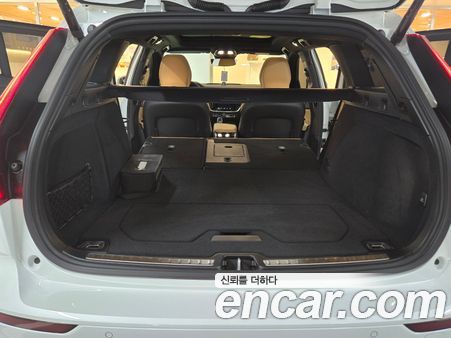Volvo V60 2025, фото 15