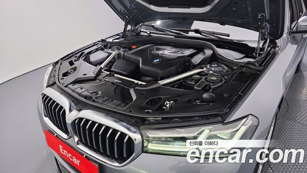 BMW 5 Series 2023, фото 6