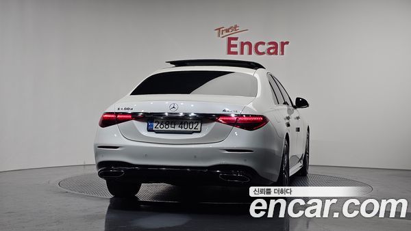 Mercedes-Benz S-Class 2022, фото 4