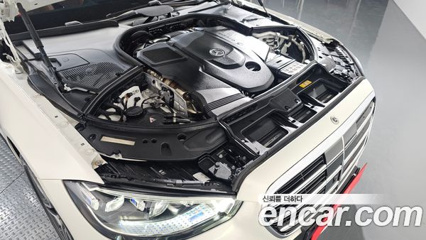 Mercedes-Benz S-Class 2022, фото 6