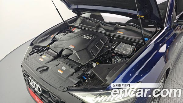 Audi Q8 2023, фото 6
