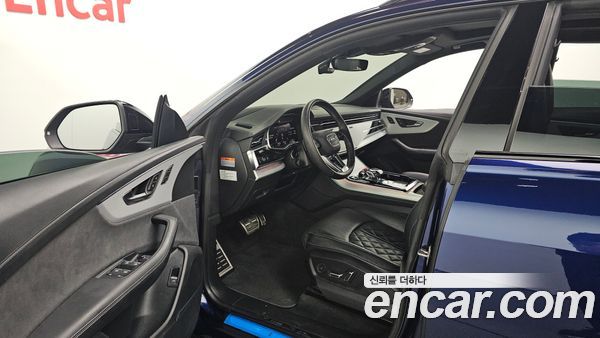 Audi Q8 2023, фото 10