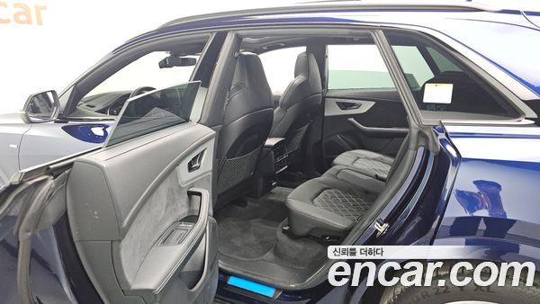 Audi Q8 2023, фото 12