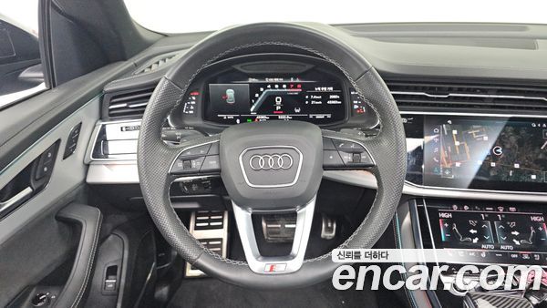 Audi Q8 2023, фото 13