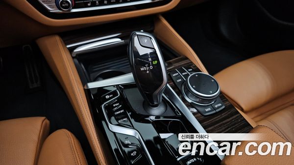 BMW 5 Series 2022, фото 9