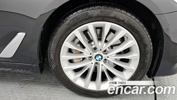 BMW 5 Series 2020, фото 5