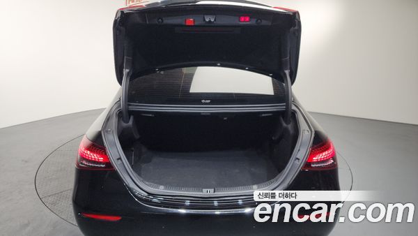 Mercedes-Benz E-Class 2021, фото 20