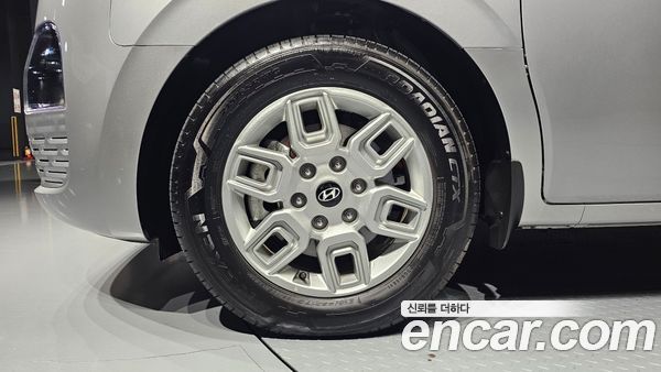 Hyundai Staria 2025, фото 5