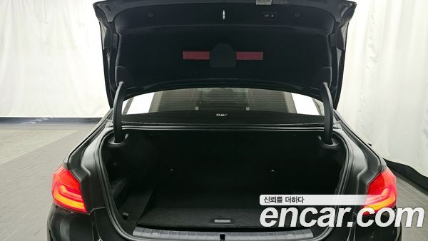 BMW 5 Series 2020, фото 20