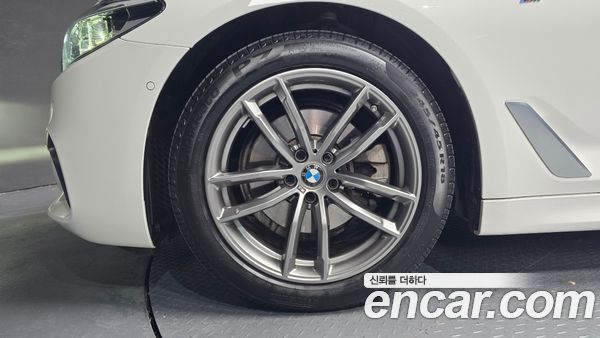 BMW 5 Series 2020, фото 5