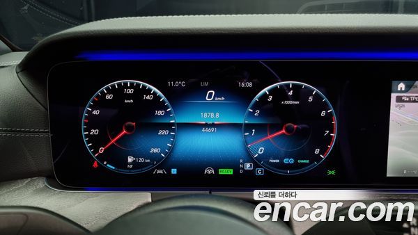 Mercedes-Benz E-Class 2021, фото 8