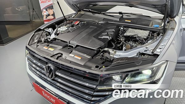 Volkswagen Touareg 2021, фото 6
