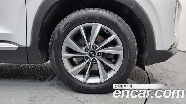 Hyundai Santa Fe 2020, фото 5