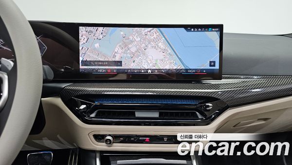 BMW 3 Series 2025, фото 13