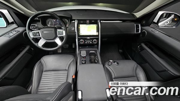 Land Rover Discovery 2023, фото 7