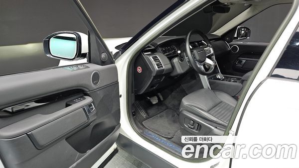 Land Rover Discovery 2023, фото 10