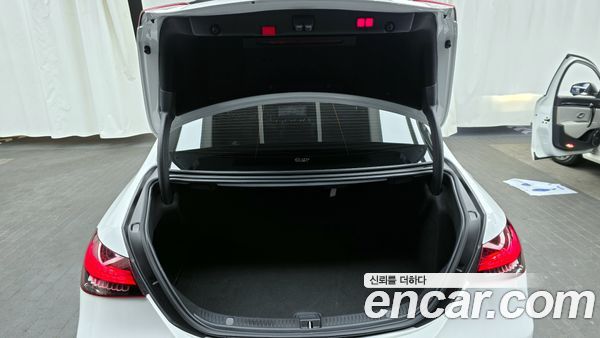 Mercedes-Benz E-Class 2021, фото 20