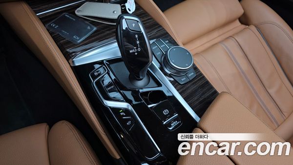 BMW 5 Series 2023, фото 9
