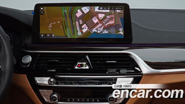 BMW 5 Series 2023, фото 14