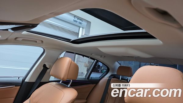 BMW 5 Series 2023, фото 18