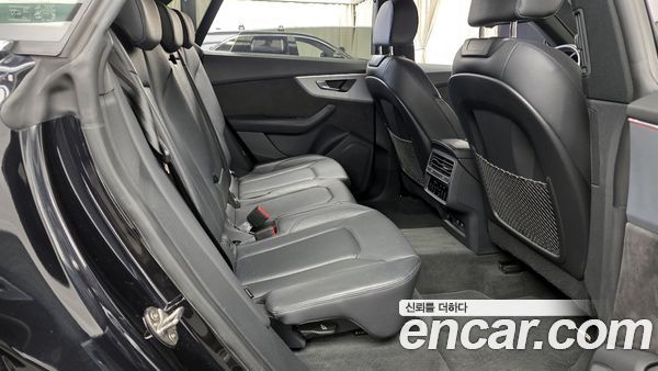 Audi Q8 2021, фото 12