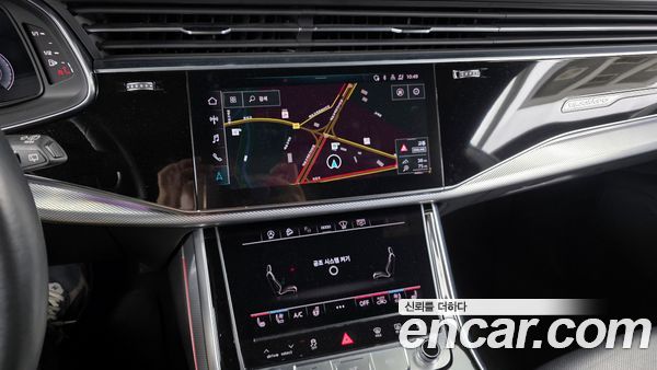 Audi Q8 2021, фото 14