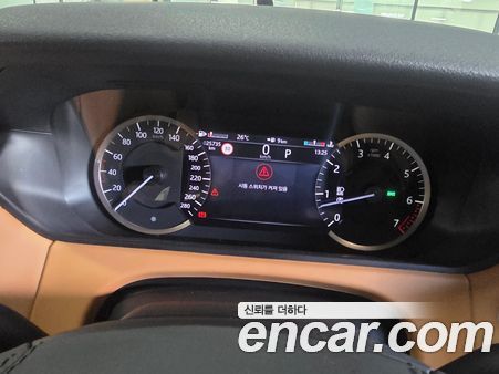 Land Rover Range Rover Velar 2023, фото 8