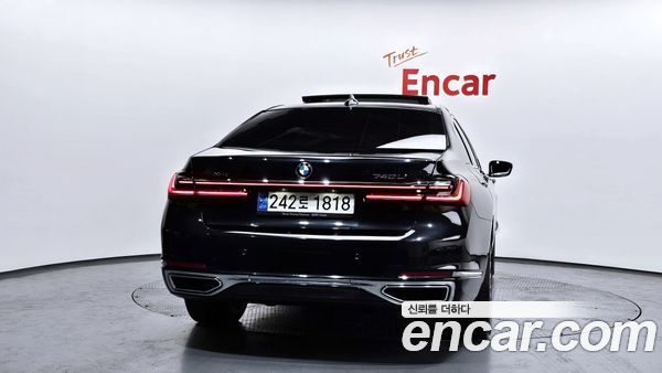 BMW 7 Series 2021, фото 4