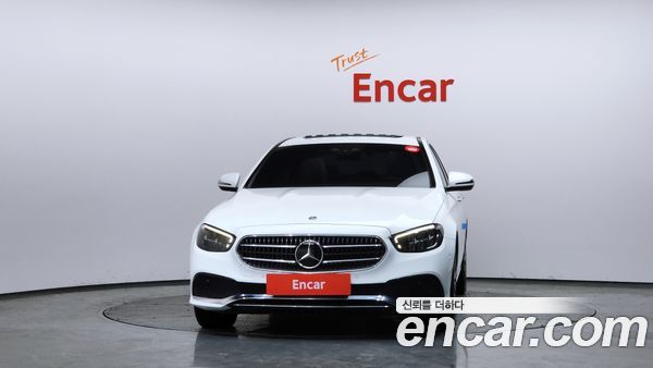 Mercedes-Benz E-Class 2021, фото 3