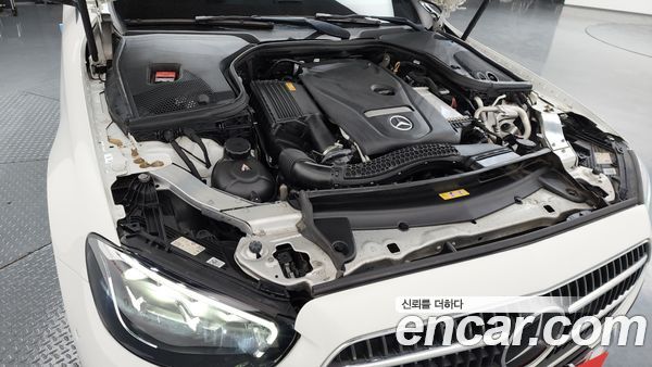 Mercedes-Benz E-Class 2021, фото 6