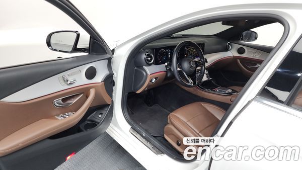 Mercedes-Benz E-Class 2021, фото 10