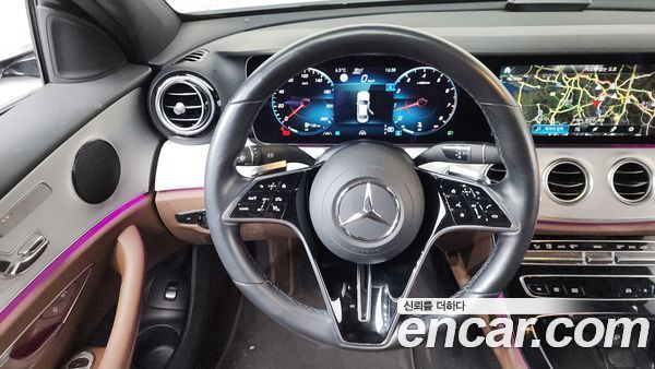Mercedes-Benz E-Class 2021, фото 13