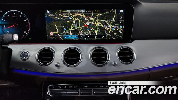 Mercedes-Benz E-Class 2021, фото 14