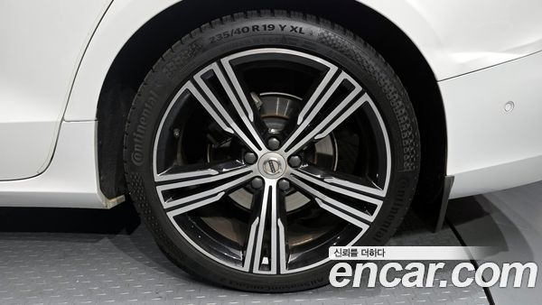 Volvo S60 2021, фото 5