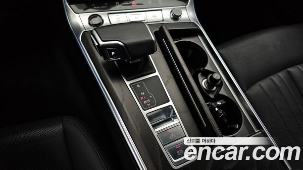 Audi A6 2021, фото 9