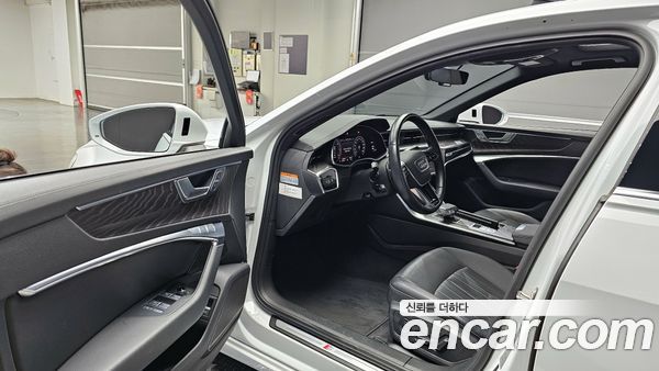 Audi A6 2021, фото 10